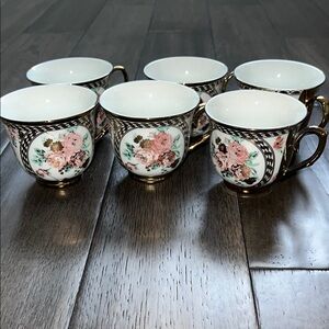 Floral victorian like Tea Cups Set with gold detail